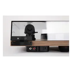 Gramofon REGA Planar 1 Plus Orzech, Manualny,Napęd paskowy,Wkładka Rega,Pokrywa w zestawie,Prędkość odtw. 33 1/3,45 obr./min