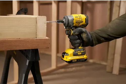 Klucz udarowy STANLEY Fatmax SFMCF910B-XJ