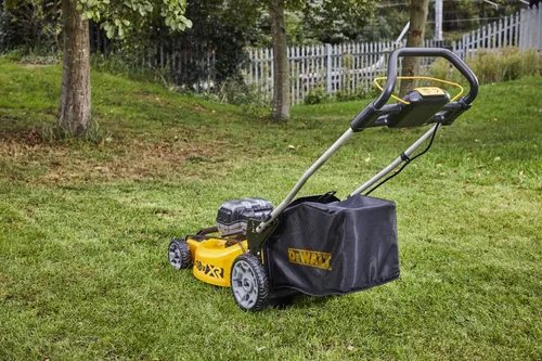 DeWalt Çim Biçme Makinesi DCMW564N