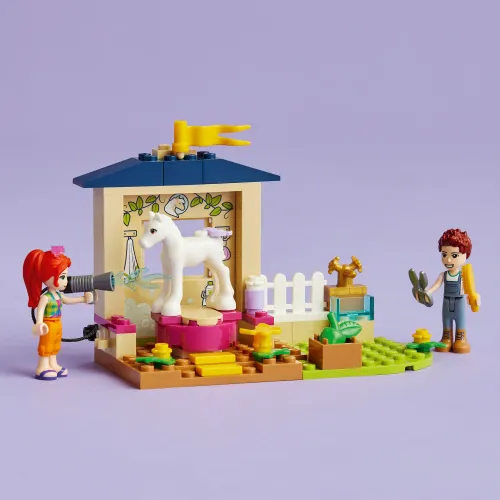 LEGO 41696 Friends Kąpiel dla kucyków w stajni
