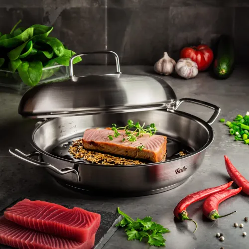 FISSLER Original Profi Collection 28 cm - patelnia ze stali nierdzewnej z pokrywką do serwowania