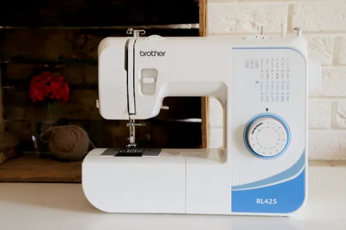 Maszyna do szycia BROTHER RL425