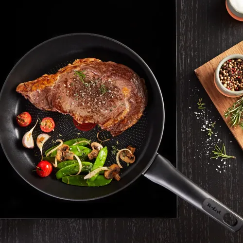 TEFAL Ultimate 20 cm czarna - patelnia tytanowa nieprzywierająca