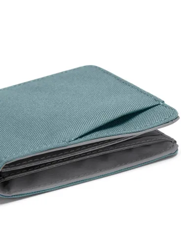 Кошелек Pacsafe RFIDsafe Bifold Anti-theft Wallet - свежая мята