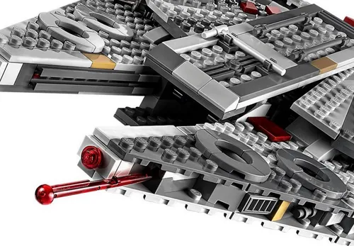 LEGO Star Wars TM Sokół Millennium [oferta Outlet]