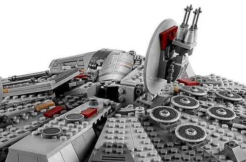 LEGO Star Wars TM Sokół Millennium [oferta Outlet]