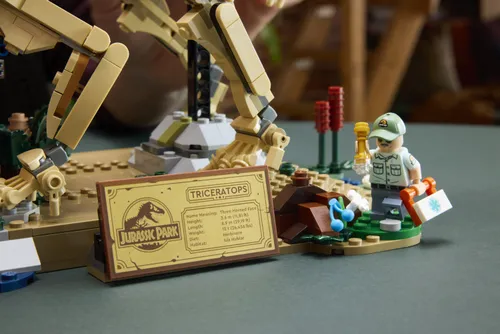 LEGO Jurassic World 77985 Szkielety dinozaurów: triceratops, zestaw klocków