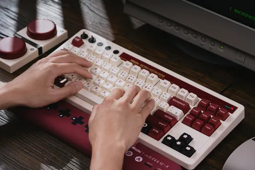 Klawiatura mechaniczna 8BitDo Mechanical Keyboard Fami Edition Kailh Box Brown V2 Brązowy