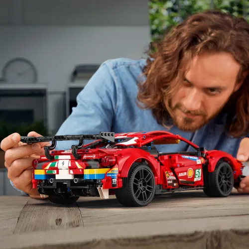 Конструктор Lego Technic Ferrari 488 GTE AF Corse #51 (42125)