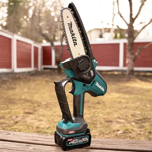Pilarka łańcuchowa do gałęzi Makita XGT UC029GM202 1x4.0Ah