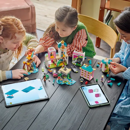 LEGO Klocki Disney 43267 Zamek księżniczek i królewskie zwierzaki