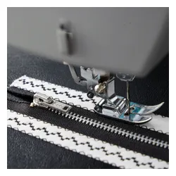 Maszyna do szycia Singer Heavy Duty 4432