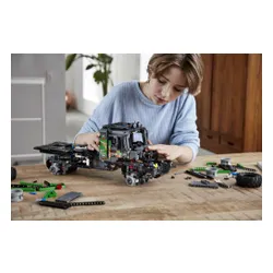 LEGO Technic Ciężarówka Mercedes-Benz Zetros z napędem na 4 koła 42129