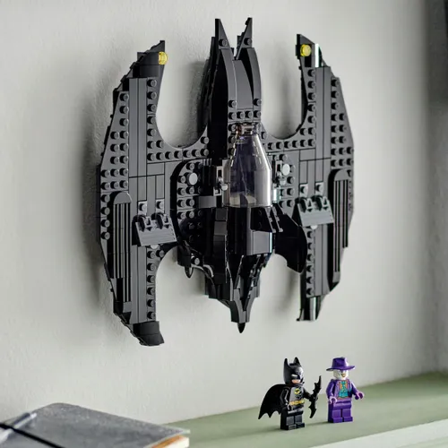 Конструктор Lego DC Batwing: Бэтмен против Джокера (76265)