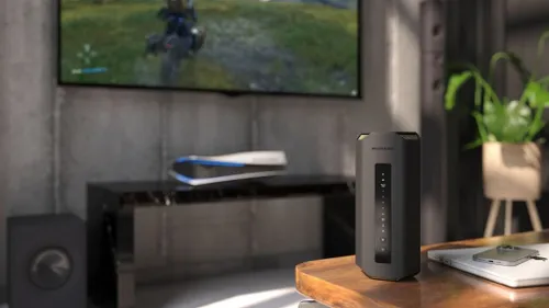 Netgear Nighthawk WiFi 7 tri-band RS700S-100EUS