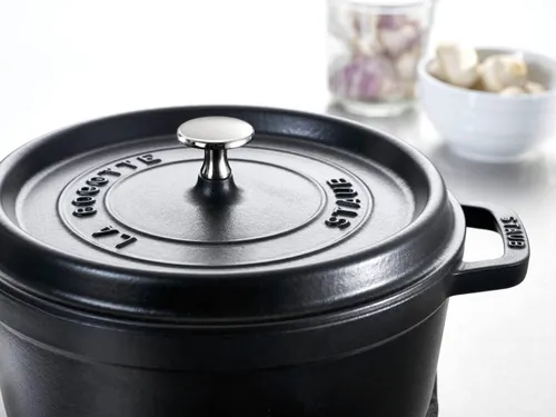STAUB La Cocotte 3,8 l czarny - garnek żeliwny z pokrywką