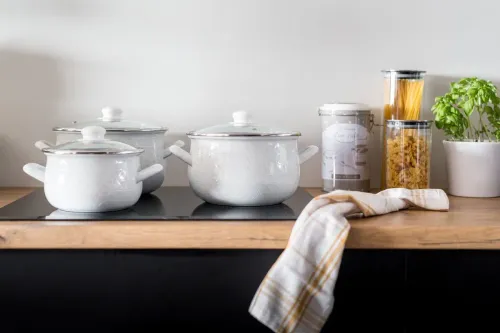 Garnek emaliowany z pokrywką EMALIA POLSKA PLESZEW PYZA DIAMOND BIAŁY 5,3 l