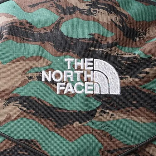 Rucsac the North Face Jester NF0A3VXFI3A1 iarbă adâncă verde pictat Camo Print / gri asfalt
