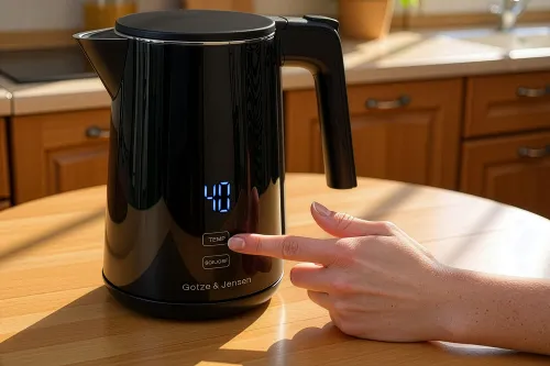Czajnik GÖTZE & JENSEN KT730K Czarny