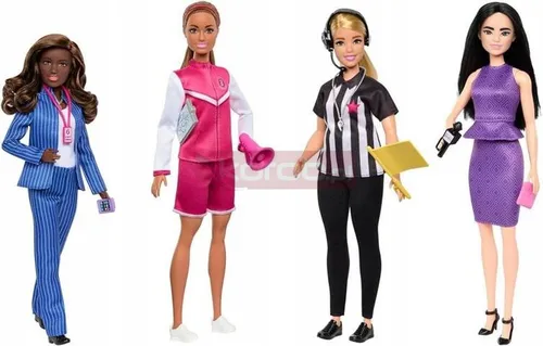 LALKA BARBIE ŚWIAT SPORTU ZESTAW 4 LALEK trenerka sędzia reporterka menedż HKT80