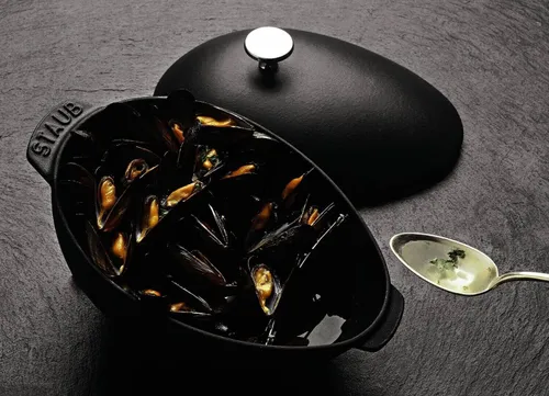 STAUB Moules 2 l - garnek do muli żeliwny z pokrywką