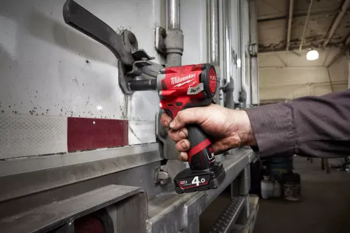 Darbe anahtarı mı? Milwaukee M12 FIWF12-422X (+2 pil, şarj cihazı,kılıf)