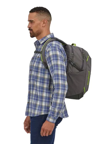 Городской рюкзак Patagonia Refugio Day Pack 26 l - Forge grey