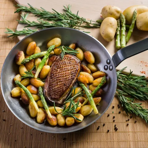 DE BUYER Mineral B Element 28 cm grafitowa - patelnia stalowa