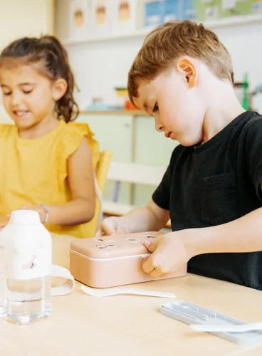 Lunchbox dziecięcy + sztućce Monbento MB Foodie - cinnamon / fox