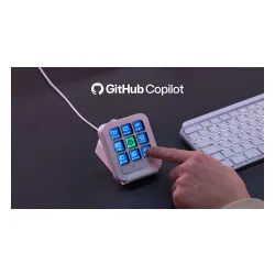 Konsola programowalna Logitech MX Keypad z klawiszami LCD do sterowania AI i aplikacjami Jasnoszary