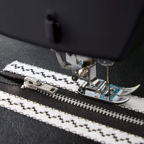 Maszyna do szycia SINGER Heavy Duty 4432 Czarny