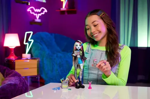 Mattel Monster High Кукла Фрэнки Штейн