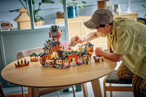 LEGO 71861 NINJAGO Stare miasto — 15-lecie