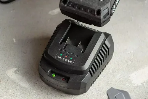 Akumulator GRAPHITE 58GE131-1 2Ah 18V + ładowarka