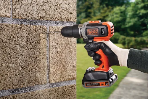 Wiertarko-wkrętarka BLACK&DECKER BCD003D2AMB + Zestaw 100 akcesoriów