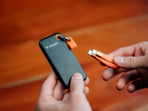 Dysk VERBATIM Pocket 256GB SSD Czarno-pomarańczowy