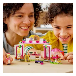 LEGO Friends Park Cafe, Heartlake City'de (41426)