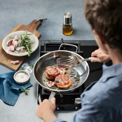 WMF Profi Resist 28 cm - patelnia nieprzywierająca