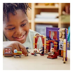 LEGO Harry Potter Chwile z Hogwartu: zajęcia z wróżbiarstwa 76396