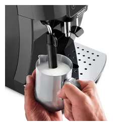 DeLonghi ECAM kahve makinesi 220.22.GB