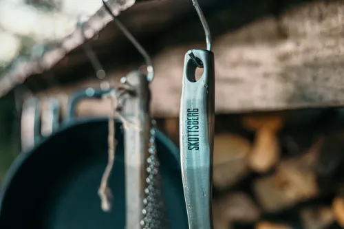 SKOTTSBERG Cast Iron 24 x 24 cm - patelnia grillowa / ogniskowa żeliwna nieprzywierająca