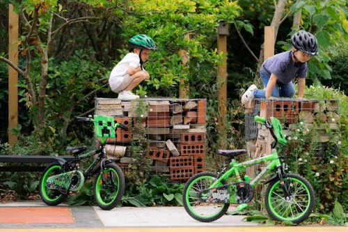 Rower dziecięcy HUFFY Minecraft 16 cali dla chłopca Zielony