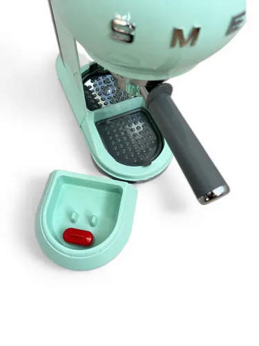 Ekspres do kawy SMEG ECF01PGEU Pastelowa zieleń - outlet