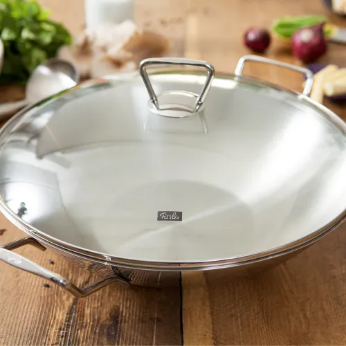 FISSLER Kunming 36 cm - patelnia / wok ze stali nierdzewnej z pokrywką