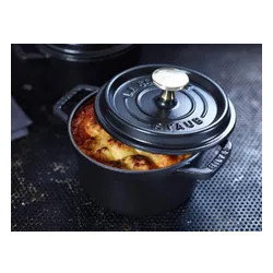 Mini garnek żeliwny okrągły STAUB MINI COCOTTE 250 ML Czarny