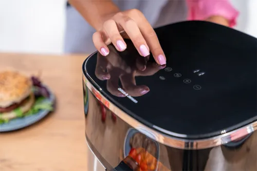 Air Fryer Frytkownica beztłuszczowa GÖTZE & JENSEN AF600X 6l z okienkiem do obserwacji postępów gotowania