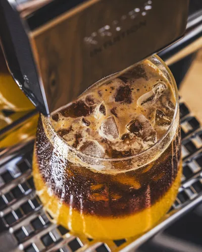 Ekspres KRUPS Intuition Hot & Cold EA879NE0 Kawa mrożona