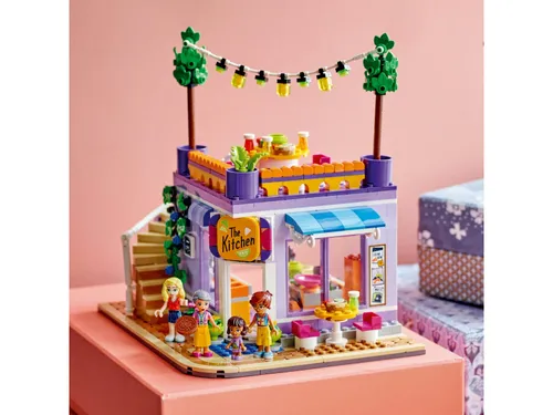 LEGO Friends 41747 Hartlake'de yemek odası