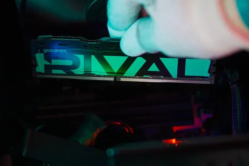 Pamięć RAM GoodRam Rival Radiant DDR4 32GB 3200 CL16 Zielony