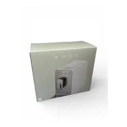 Automatyczny ekspres do kawy Smeg BCC13WHMEU - outlet